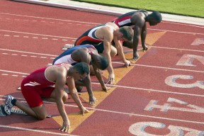 尼尔·巴特尔的防守让袋鼠队防线更加坚不可摧，巴特尔模仿奥尼尔